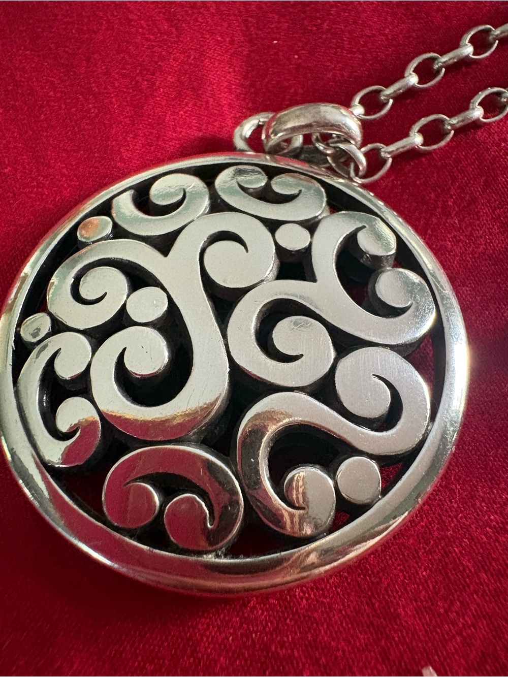 Silver Swirl Pendant Necklace - Women Jewelry